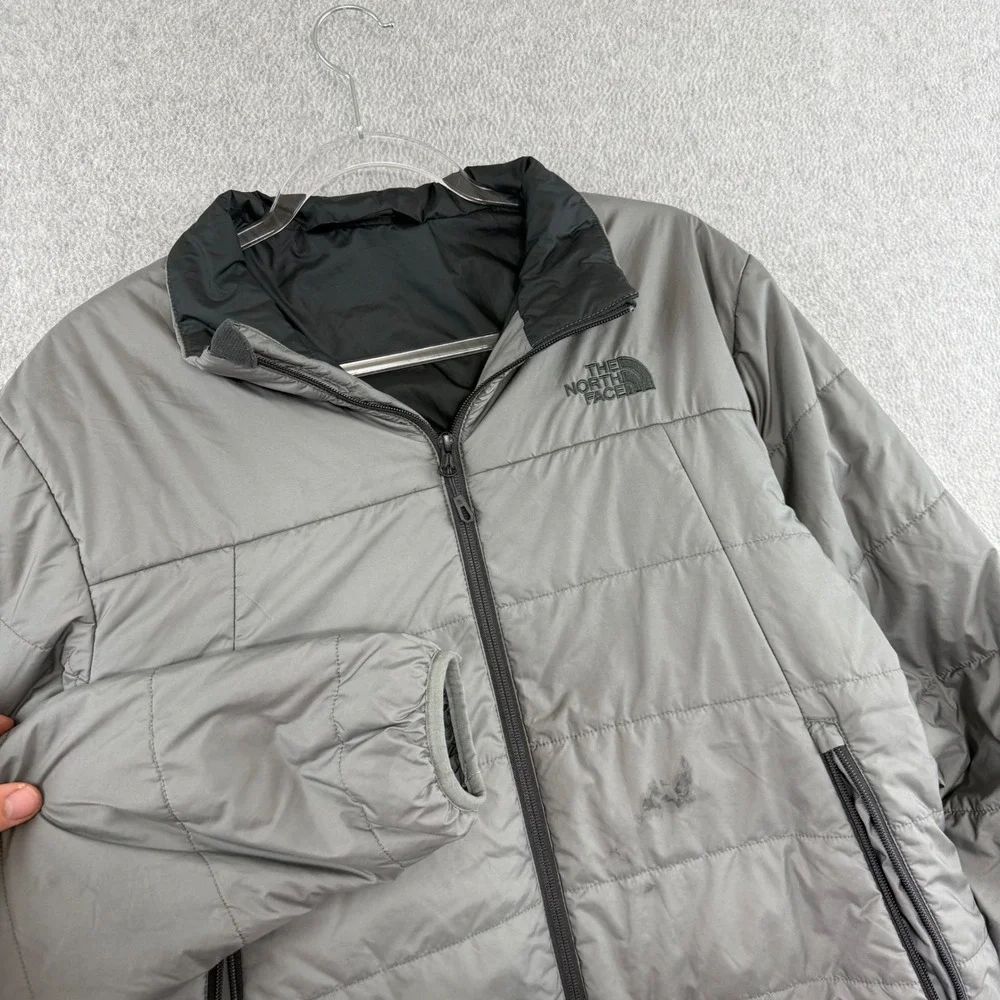 The North Face Puffer Jacket Mens Medium Grey Quilted Full Zip Lightweight